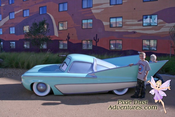 30 Art-Of-Animation-Cars